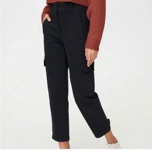 Aritzia Wilfred Free Modern Cargo Pants black size 00